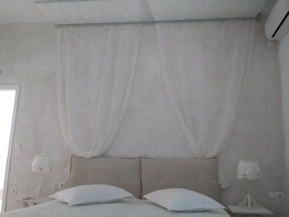 Villa (Volcano) - Photo 5