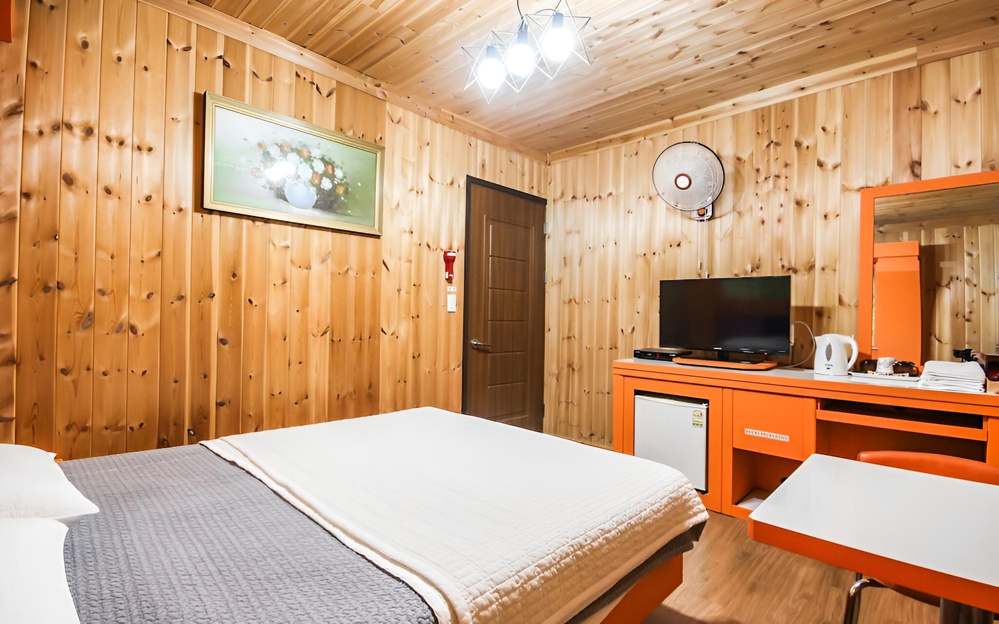 Room (Standard Room)