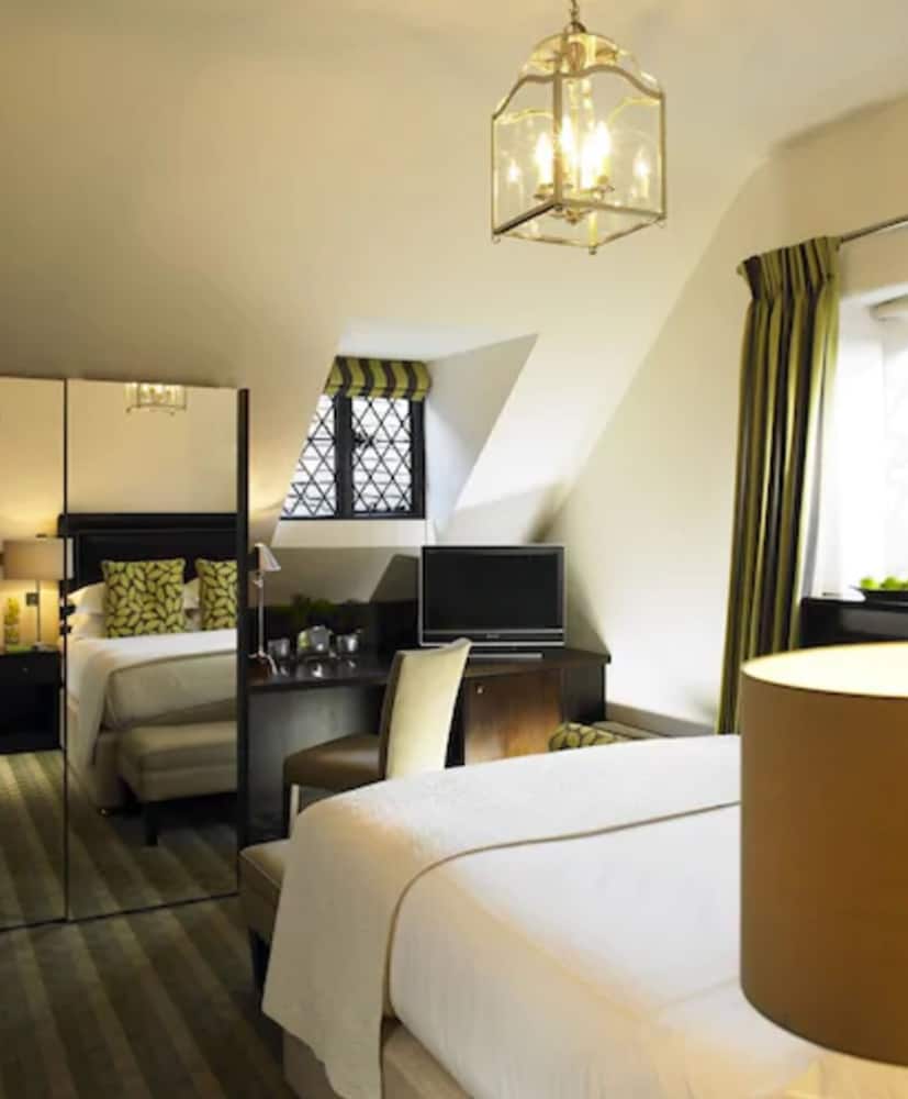 Main House - Comfy King Room photo 3