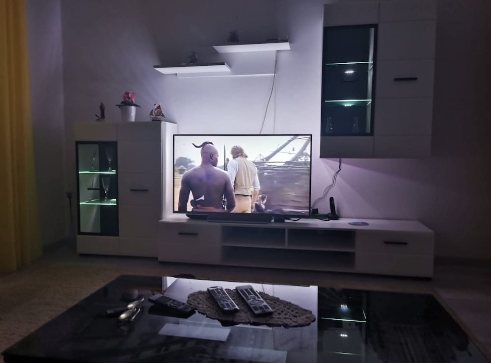 Apartment (Three-Bedroom Apartment With Sea View)