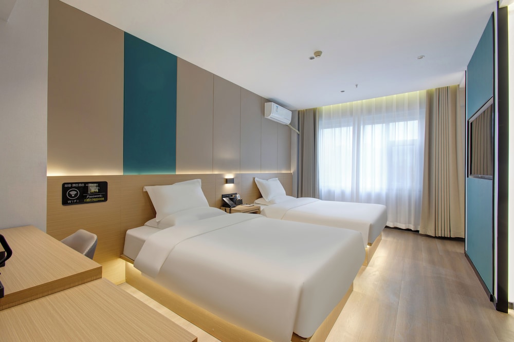 Comfort Twin Room, Multiple Beds, Pets Allowed, City View