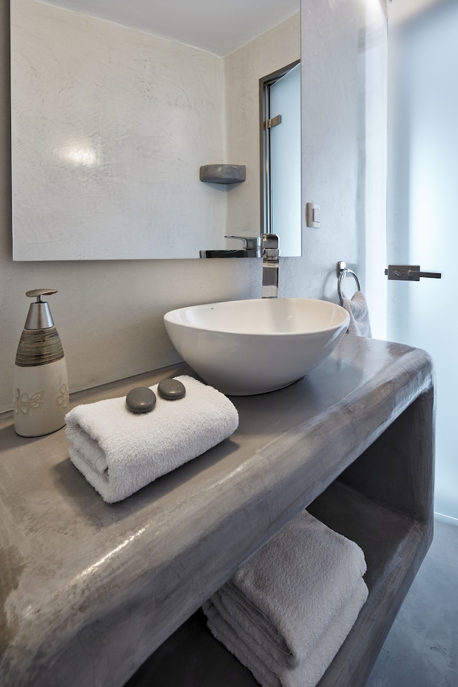 Grand Maisonette Caldera View - Photo 7