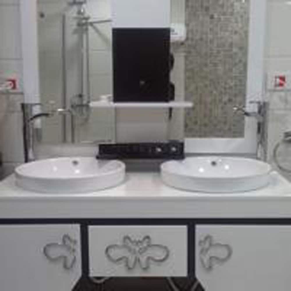 Junior Suite, 1 Bedroom, City View photo 2