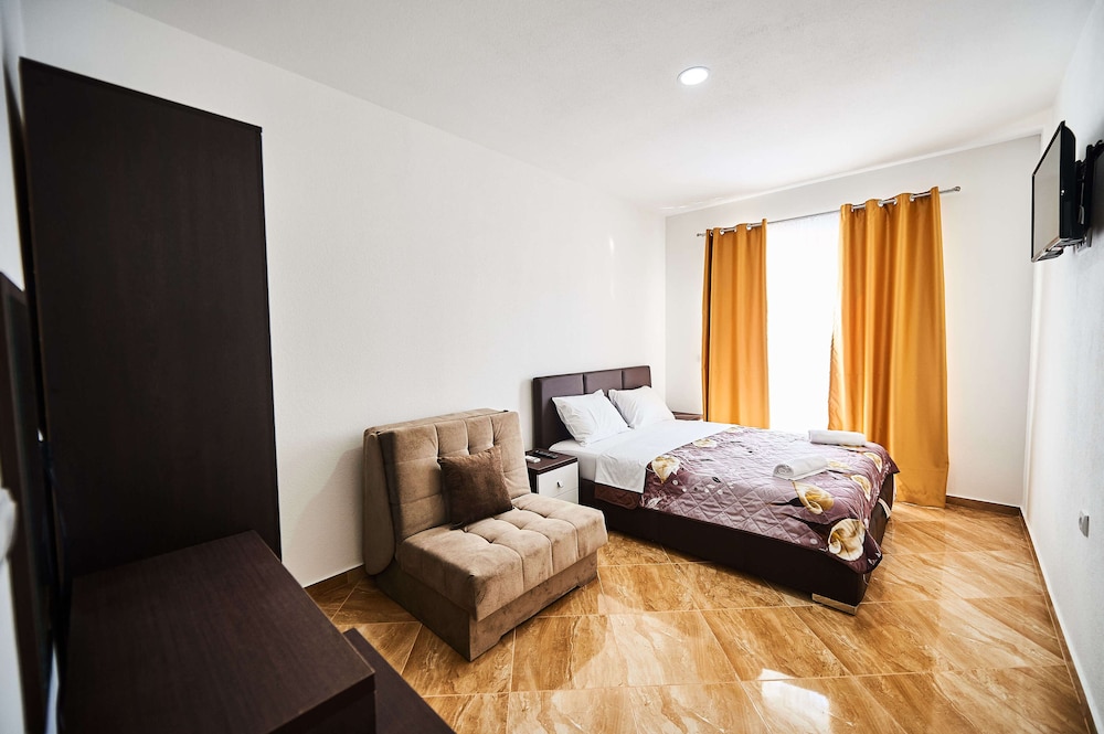 Triple Room, Pool View