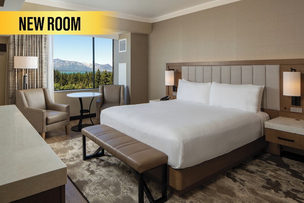 Room, 1 King Bed, Lake View - Photo 1