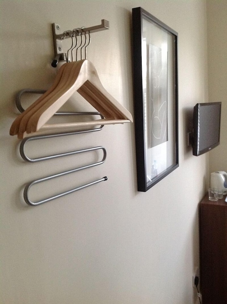 Single Room, Ensuite photo 2
