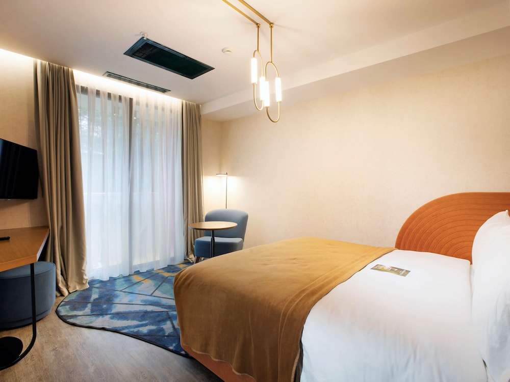 Junior Suite, 1 Double Bed with Sofa bed photo 2