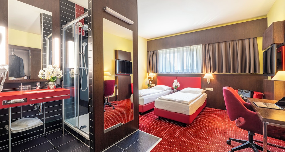 Standard Double Room - Photo 5