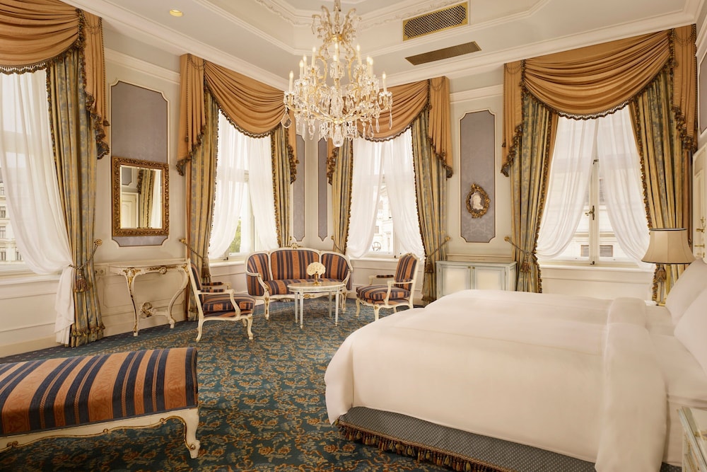 Junior Suite, 2 Twin Beds, City View