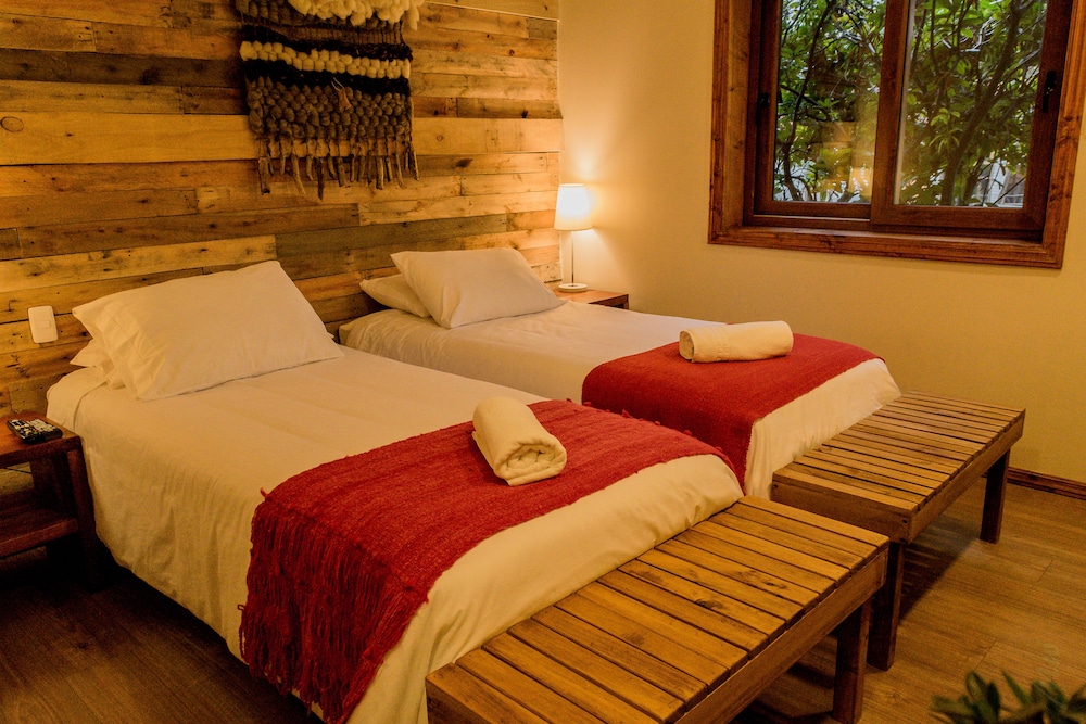 Standard Twin Room, 2 Twin Beds photo 3