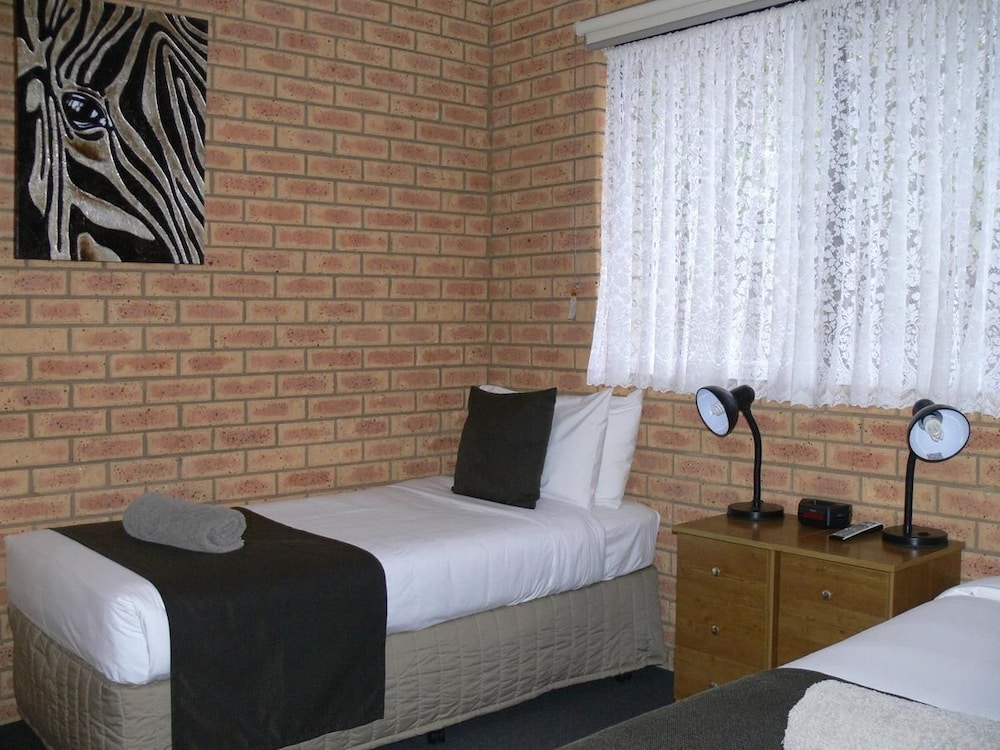 Standard Suite, 2 Bedrooms, Non Smoking, Kitchen (Apartment) photo 3