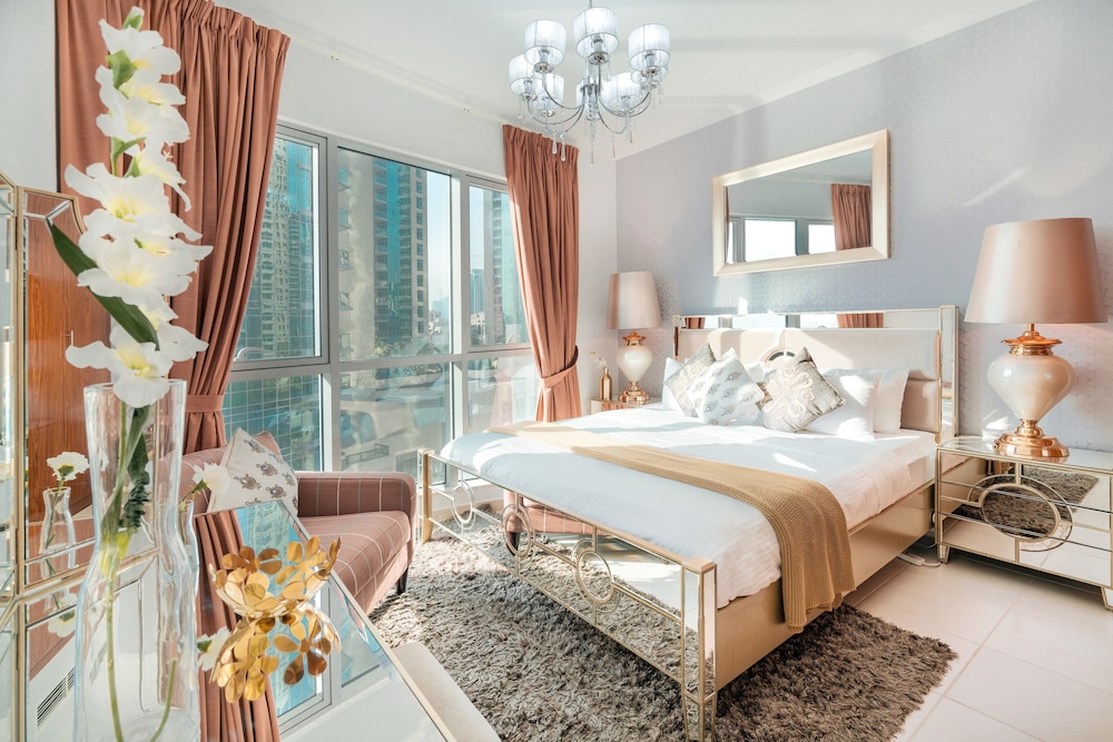 Luxury Apartment photo 2
