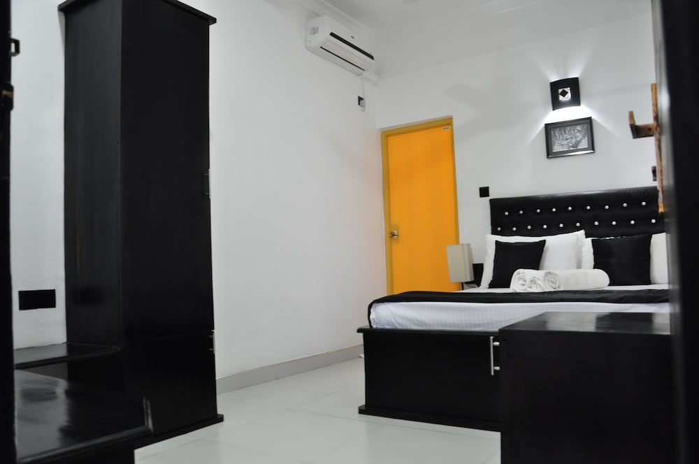 Premium Double Room, 1 Queen Bed, Executive Level photo 2