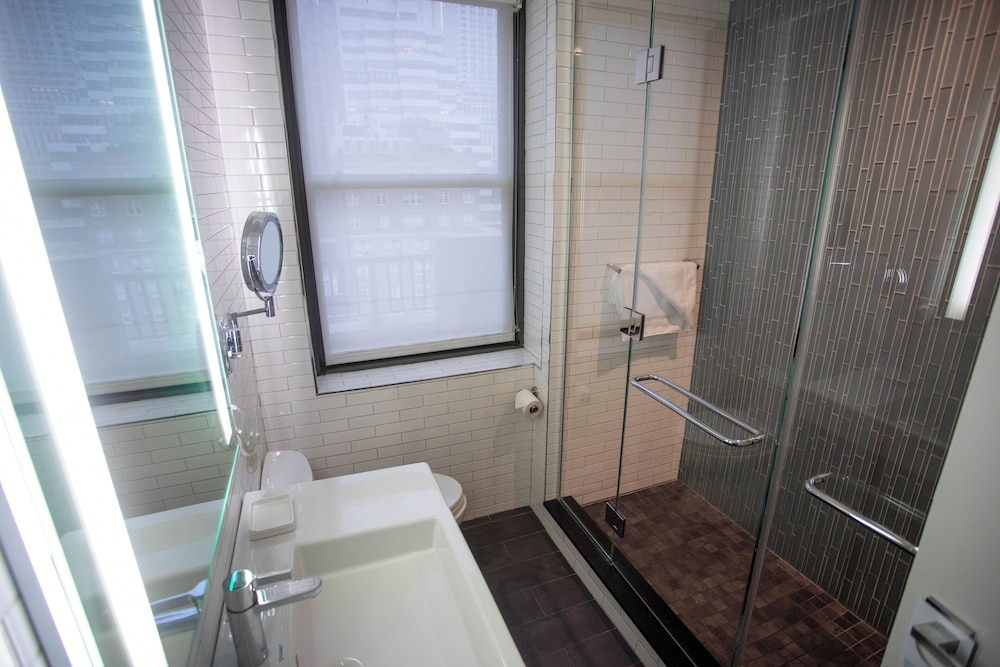 Executive Suite, City View photo 3
