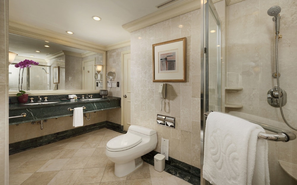 Deluxe Suite, 2 Twin Beds, City View - Photo 4