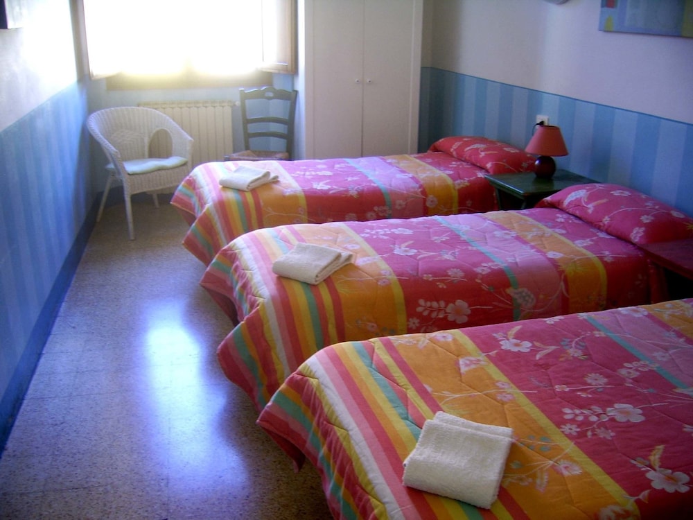 Triple Room, Shared Bathroom