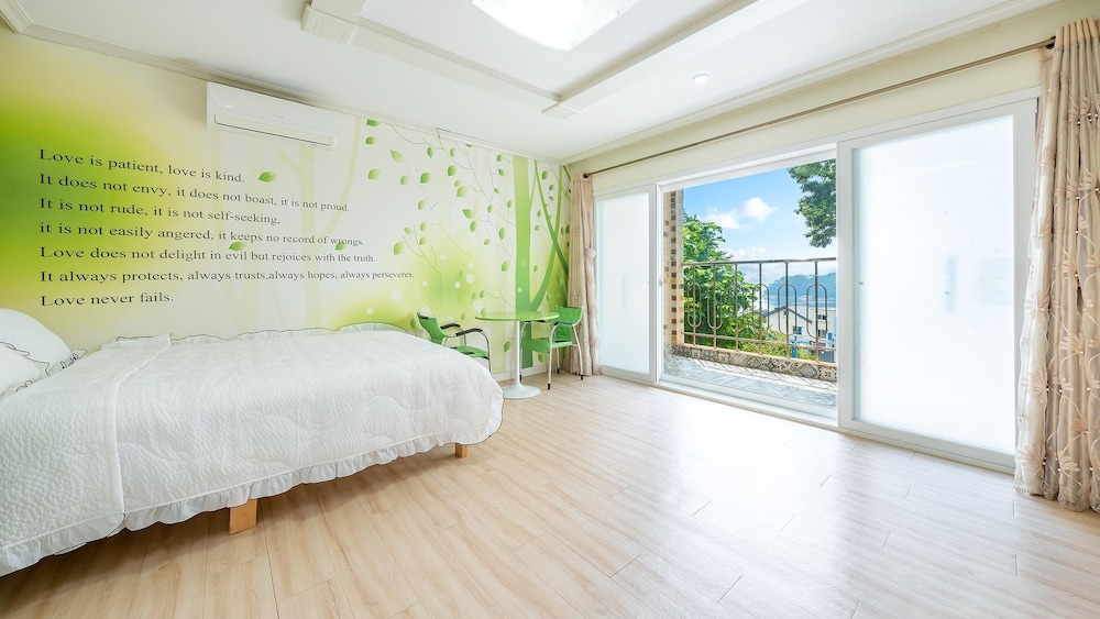 Basic Room, 2 Bedrooms (B-Dalbit) photo 3