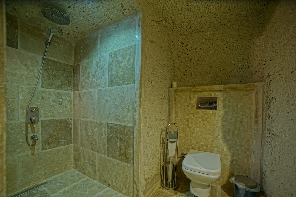 Standard Cave Room - Photo 6
