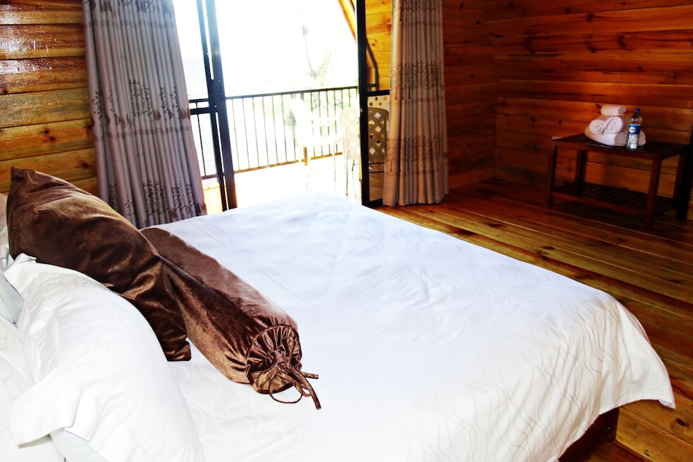 Deluxe Studio Suite, 2 Bedrooms, Ensuite, Lakeside