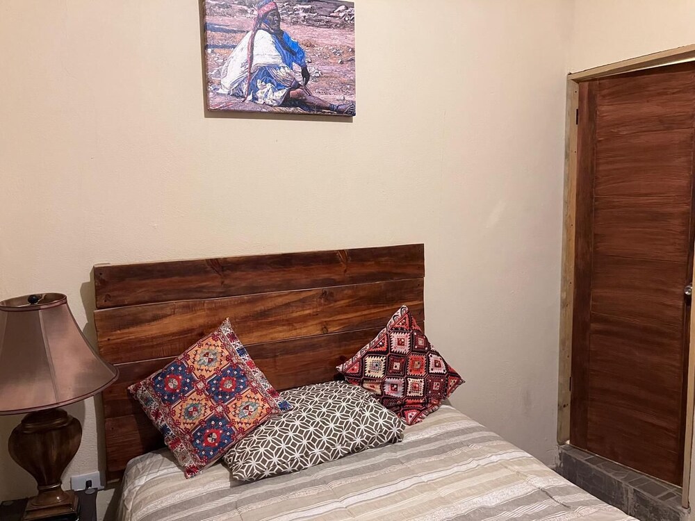 Comfort Room, Mountain View photo 2