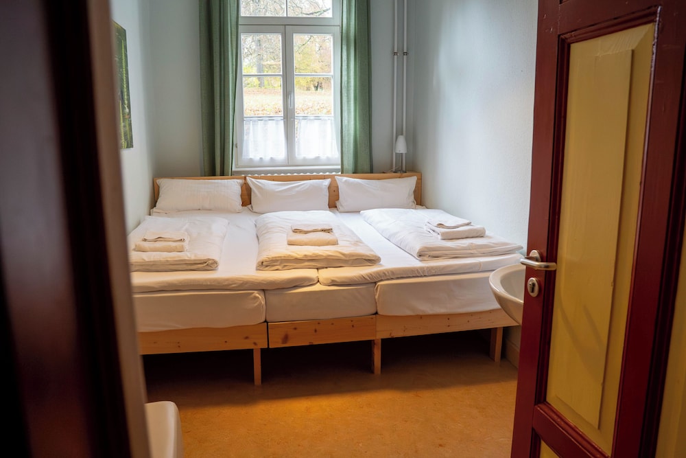 Basic Triple Room, Garden View photo 2