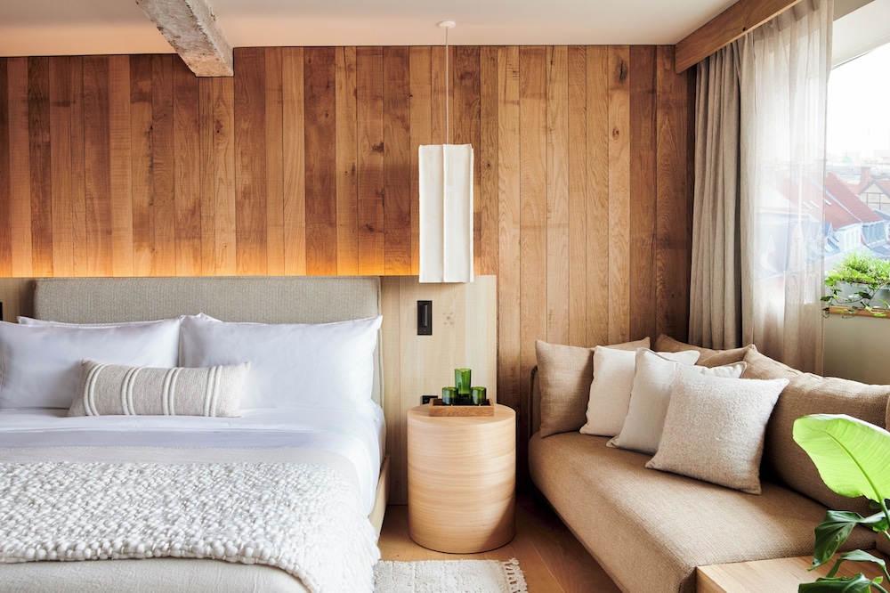 Room, 1 Queen Bed (Alcove) - Photo 1