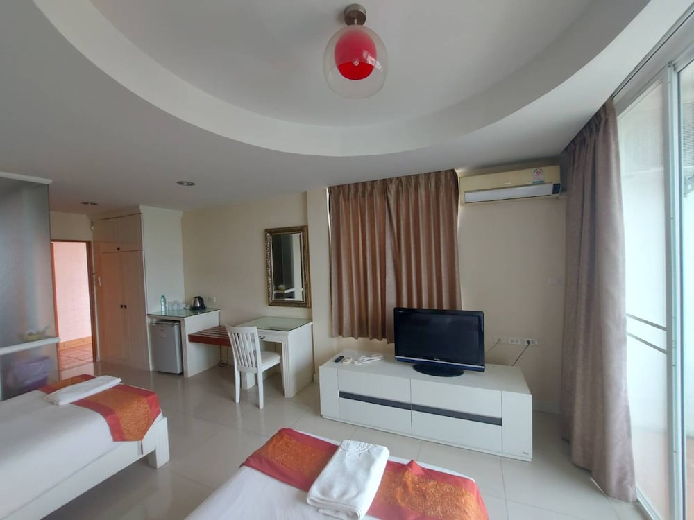 Superior Twin Room - Photo 12