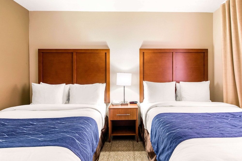 Suite, 2 Queen Beds, Accessible, Non Smoking photo 1