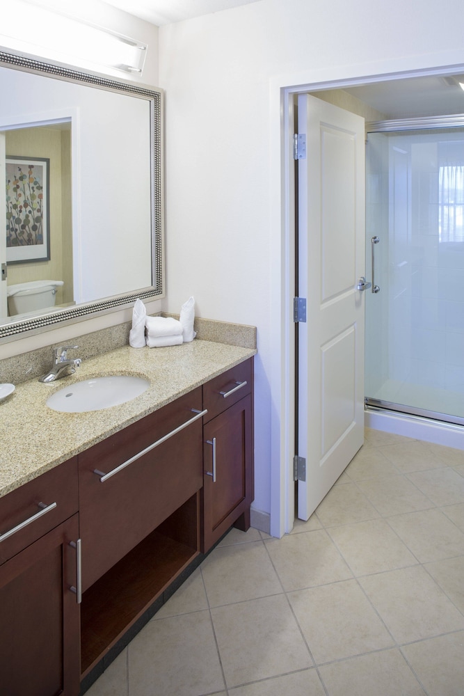 Suite, 1 Bedroom - Photo 3
