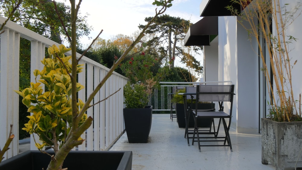 Double Room, Balcony - Photo 3