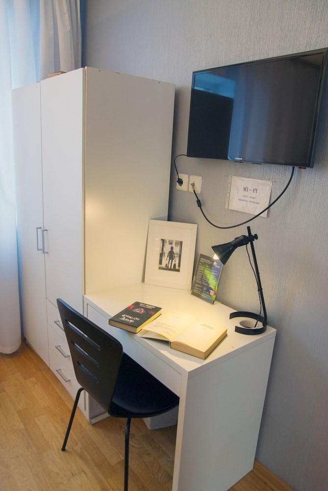 Economy Twin Room (Shotlandka) photo 1