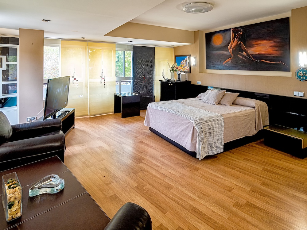Premium Double Room photo 3