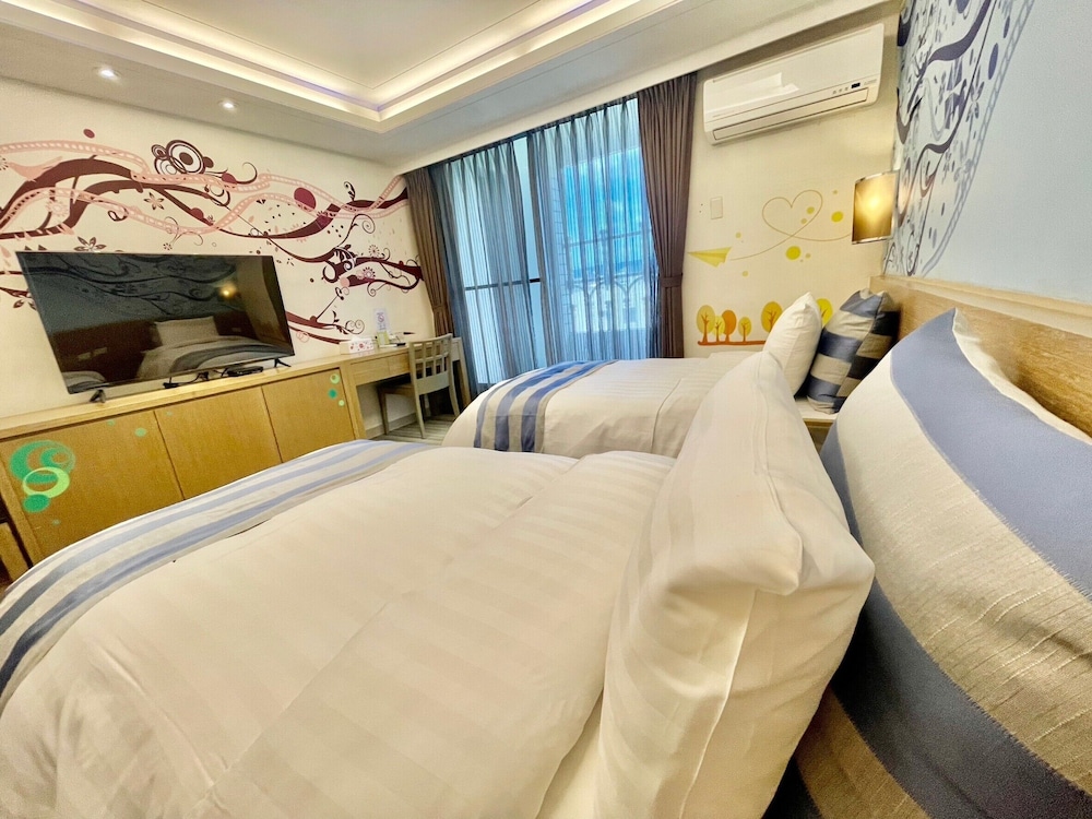 Elite Twin Room, 2 Twin Beds, Non Smoking, Lanai photo 2