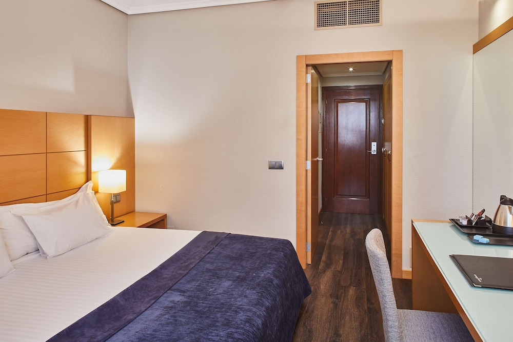 Club Double Room (Silken Club) - Photo 1