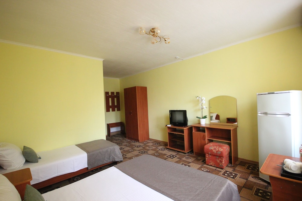 Basic Triple Room, Non Smoking