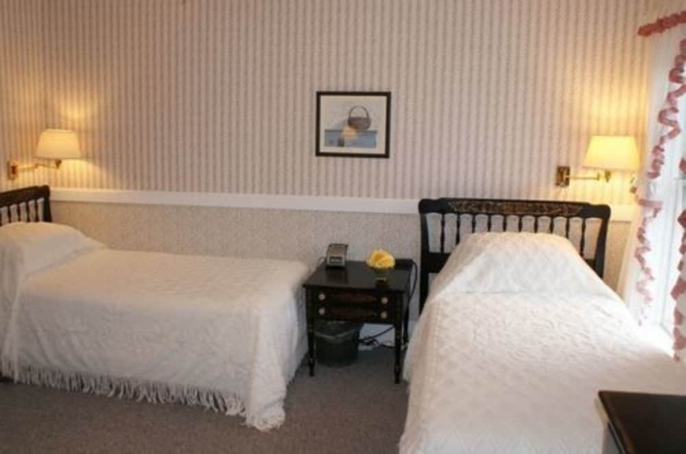 Room (Two Beds Q&F) photo 3