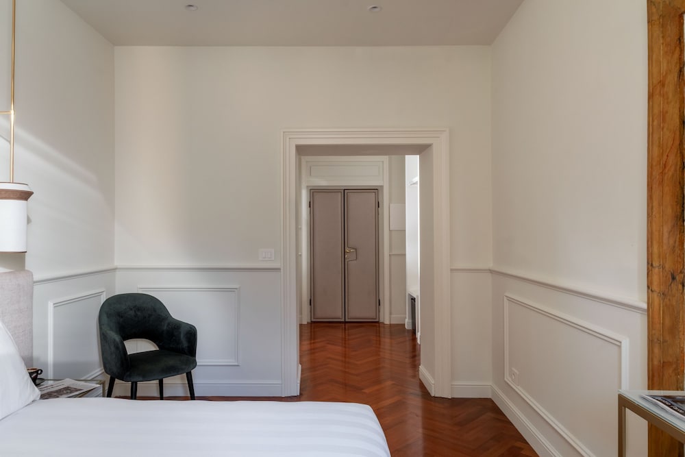 Deluxe Double or Twin Room, City View