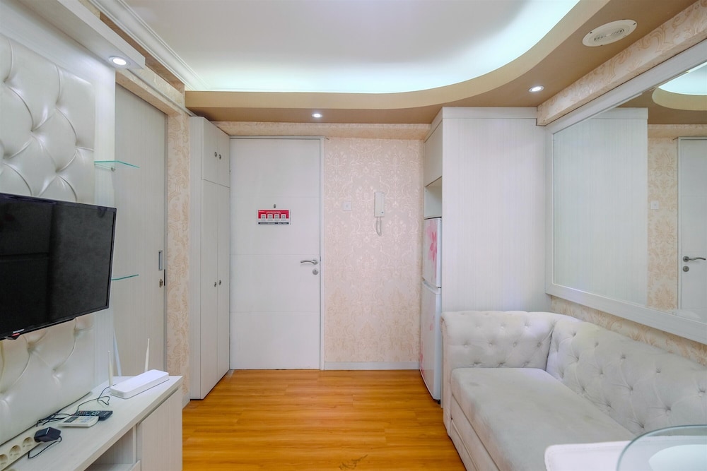 Room - Photo 14