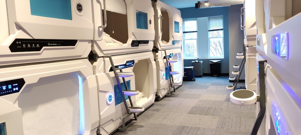 1 Vertical Single Capsule Bed in Shared Dorm (14 Beds), Mixed Dorm