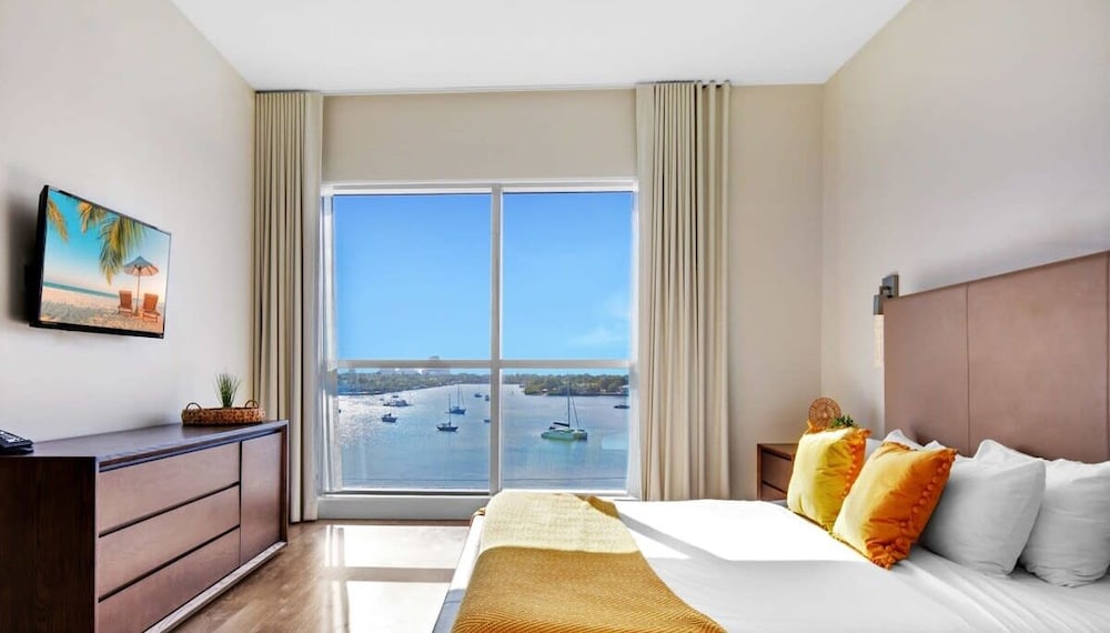 Condo, 1 Bedroom, Balcony, Bay View photo 3