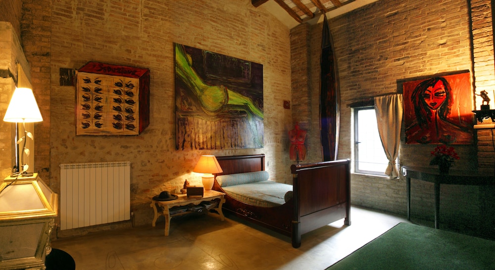 Deluxe Double Room, Hill View photo 2