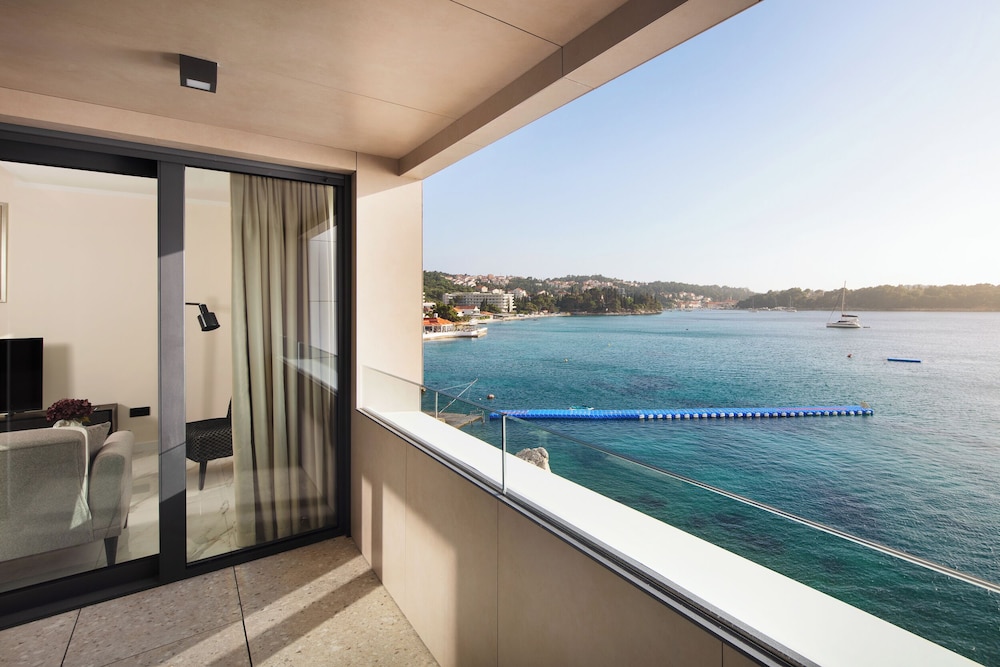 Premium Apartment, 2 Bedrooms, Balcony, Sea View