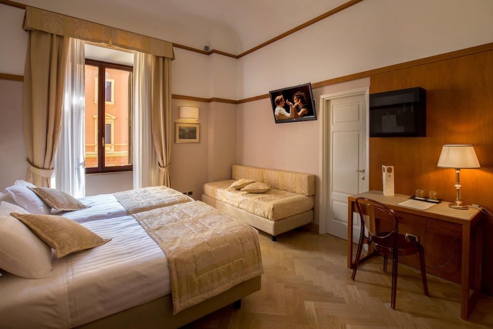 Triple Room photo 2