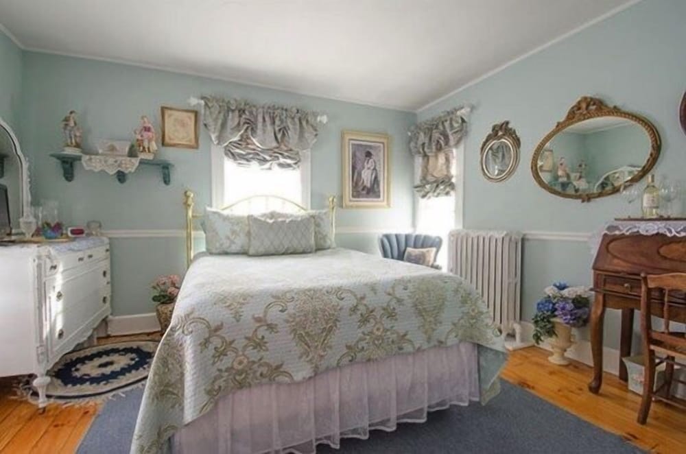 The French Country Cottage Room