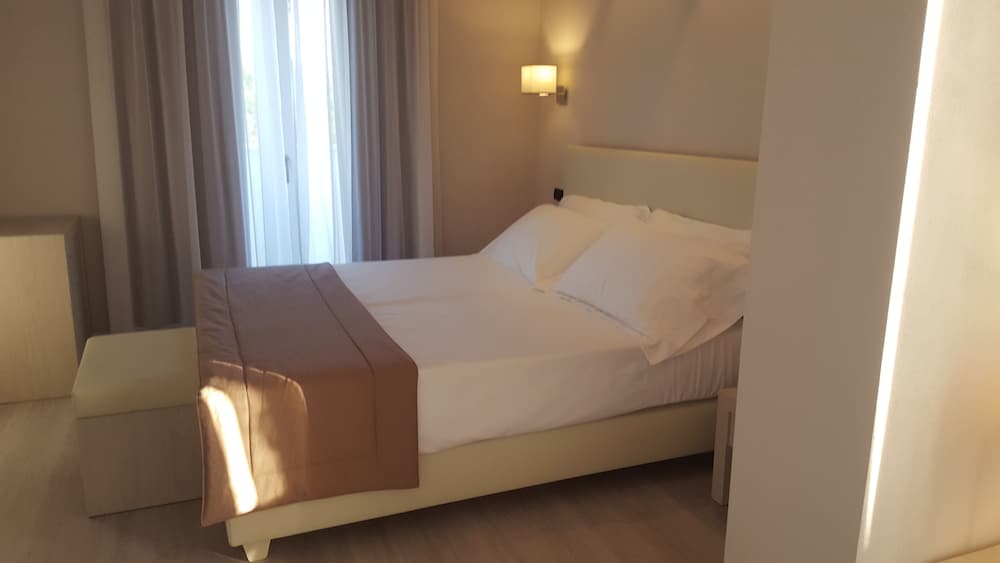Classic Double or Twin Room photo 2
