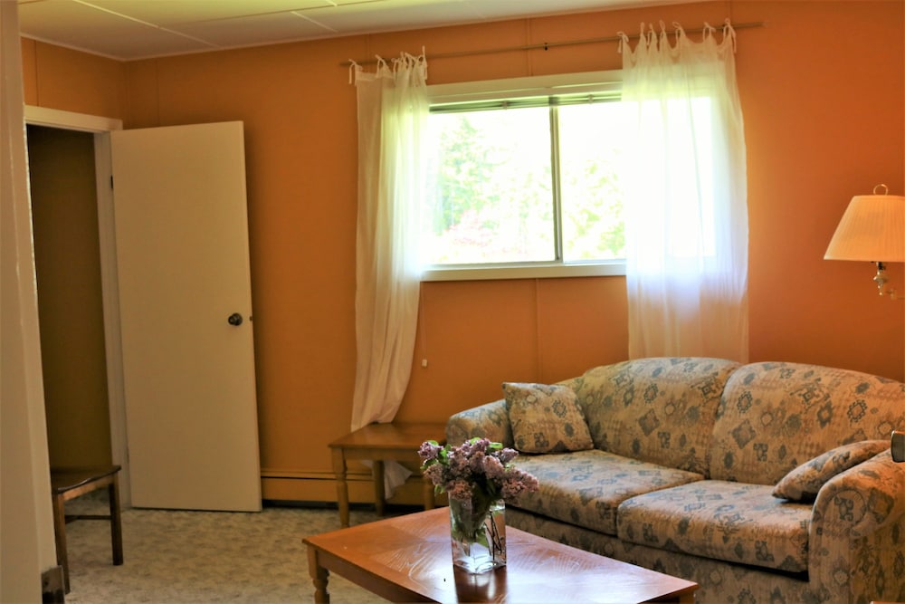 Bear's Den/Salmon Run-King Suite photo 1