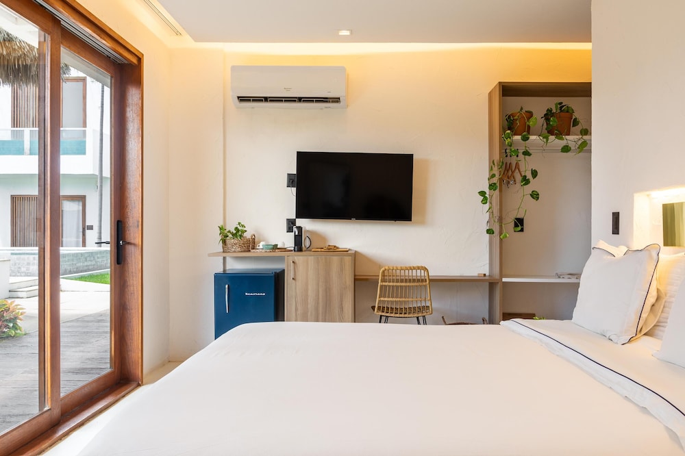 Luxury Suite Triple - Photo 4