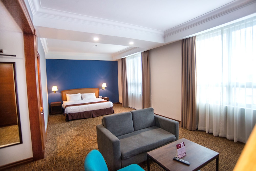 Executive Room photo 2