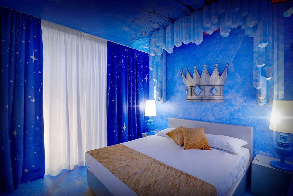 Room (Magic Ice Castle Room) - Photo 1