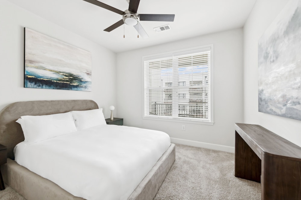 Classic Apartment (Self Check-in with Virtual Front Desk)